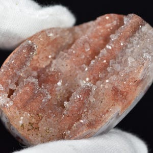 Stalactite with Druzy cabochon with natural crystal surface! Moroccan material, top grade