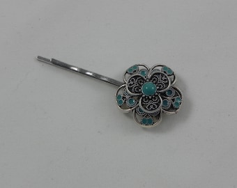 Silver flower bobby pin