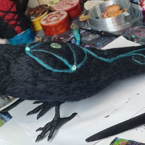 CUSTOM ORDER Raven sculpture, crow, raven, spirit animal, birds, totem animal, felt animal, polymer clay, magical art, witchy art, altar,