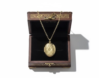 Oval Locket Necklace, Floral Stainless Steel,keepsake locket