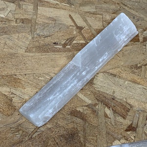 189.2g, 7.75&quot;x1.4&quot;x0.9&quot; Natural Rough Selenite Blade Wand Stick Healing Crystal, Minerals, Specimens, Healing Crystal,Selenite Log, E0197