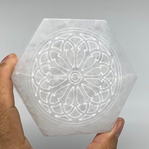 1 Piece, 210-340 Grams, 3.3&quot;- 3.6&quot;,Carved Selenite Crystal Hexagon Shape, White Selenite, Home Decor, Healing Crystal,Reiki Tool,Collectible