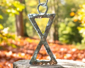 Colgante con símbolo religioso Lakota en plata de ley en una cadena de plata de ley