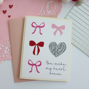 Carte de danse You Make My Heart, Noeuds de ruban, Coeur de boule disco, Carte de Saint-Valentin, Carte d'anniversaire, Rétro, Danse, Carte faite main, Vierge à l'intérieur