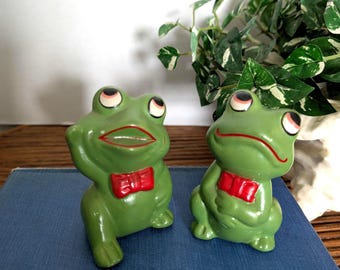 Salières et poivrières anthropomorphes grenouille vintage