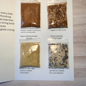 Puede incluir: Un conjunto de tres jarrones de cerámica de diferentes alturas. Los jarrones tienen un acabado mate en tonos crema, beige y marrón. El jarrón más alto mide aproximadamente 25 cm.