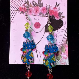 Playful Cartoon Cat Dangle Earrings: Colorful Beaded Whimsical Jewelry