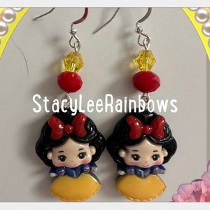 Disney Inspired Snow White Earrings, Snow White Earrings, Disney Princess Inspired Earrings, Jewelry, Clay Earrings, Disney Vacation