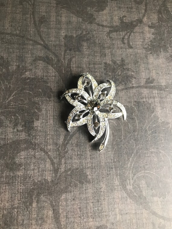 Sarah Coventry Flower Brooch, Antique Silver Broo… - image 6