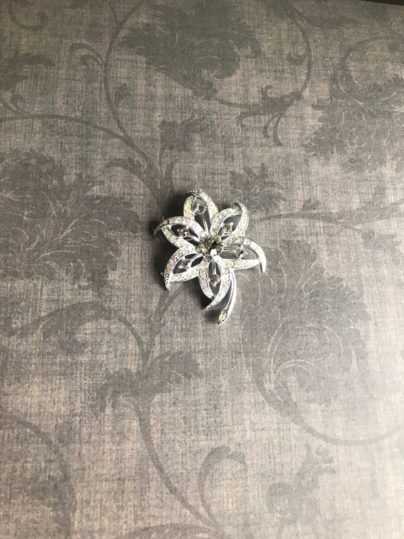 Sarah Coventry Flower Brooch, Antique Silver Broo… - image 4