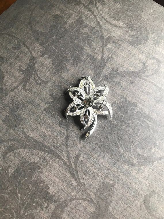 Sarah Coventry Flower Brooch, Antique Silver Broo… - image 5