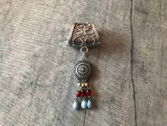 Scarf Jewelry, lot of 8, scarf pendants, gold bai… - image 10