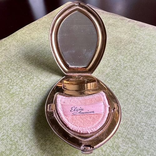 Vintage Guilloche shops Art Deco Compact, Elgin American, vintage compact mirror, birthday gift friend, Valentine gift from husband, Etsy Canada
