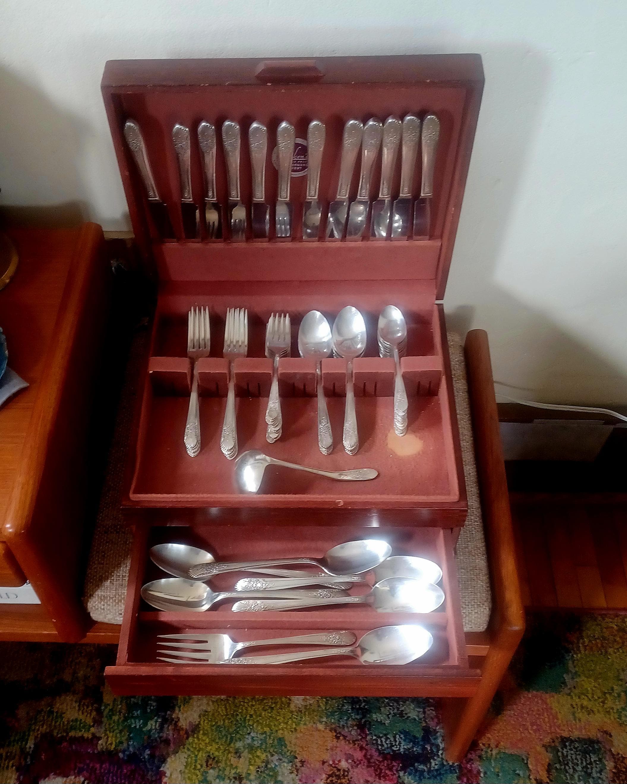 【WM.A. Rogers】 ミートプレート / サーバー 　46cm Vtg WM A Rogers Star Silver Plate Meat Tray Oval Footed Tree