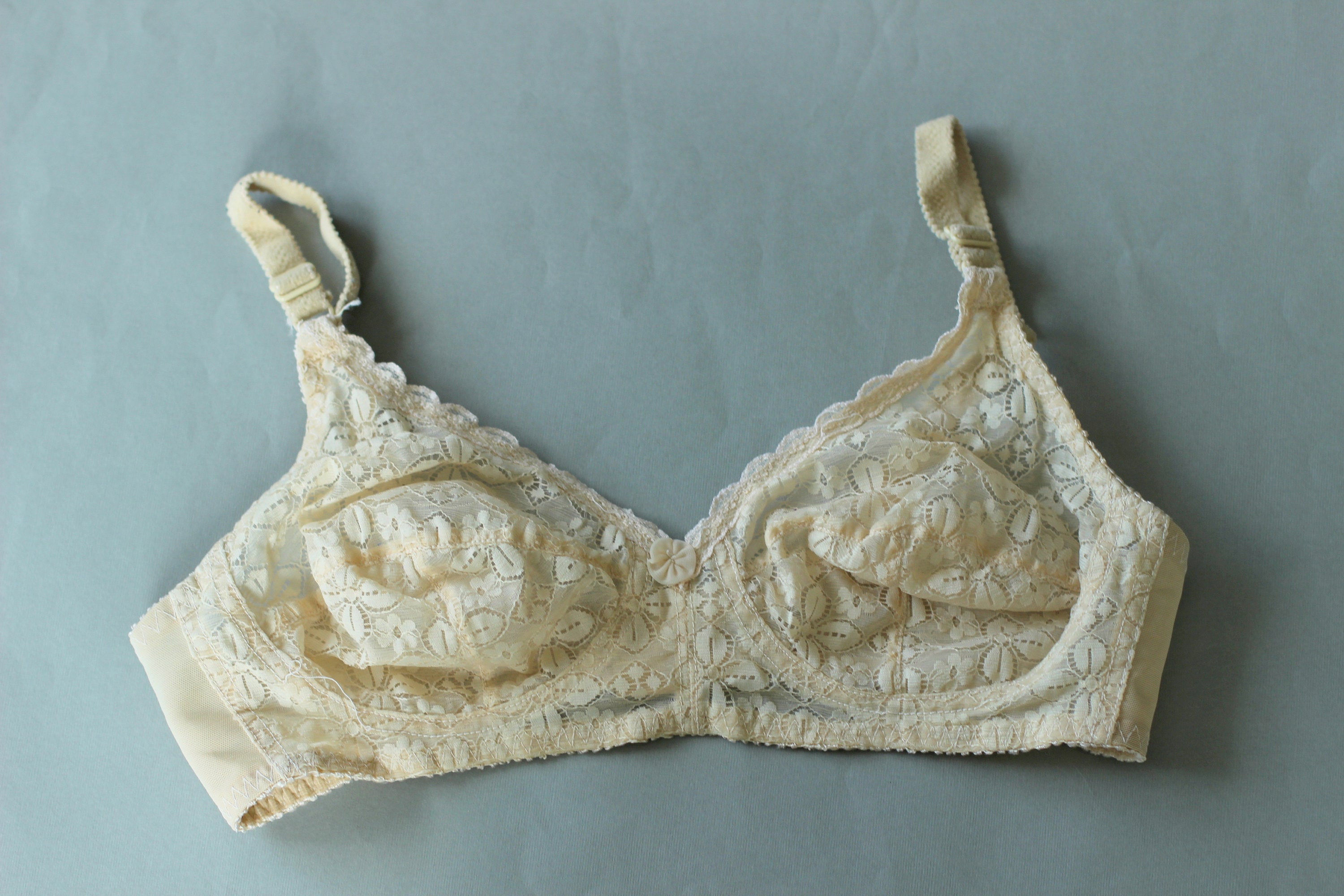 Vintage Nude Lace Bra. Retro Lingerie Bralette, Ladies Pinup
