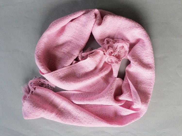 Mercancía de Envío asequible Bufanda Grande Elefante Azul Y Rosa Con Flecos 75cm x180cm BNWT enviándolos globalmente