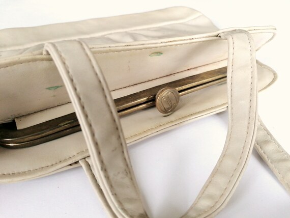 Old School 1970's Leather Handbag. Retro Ladies C… - image 4