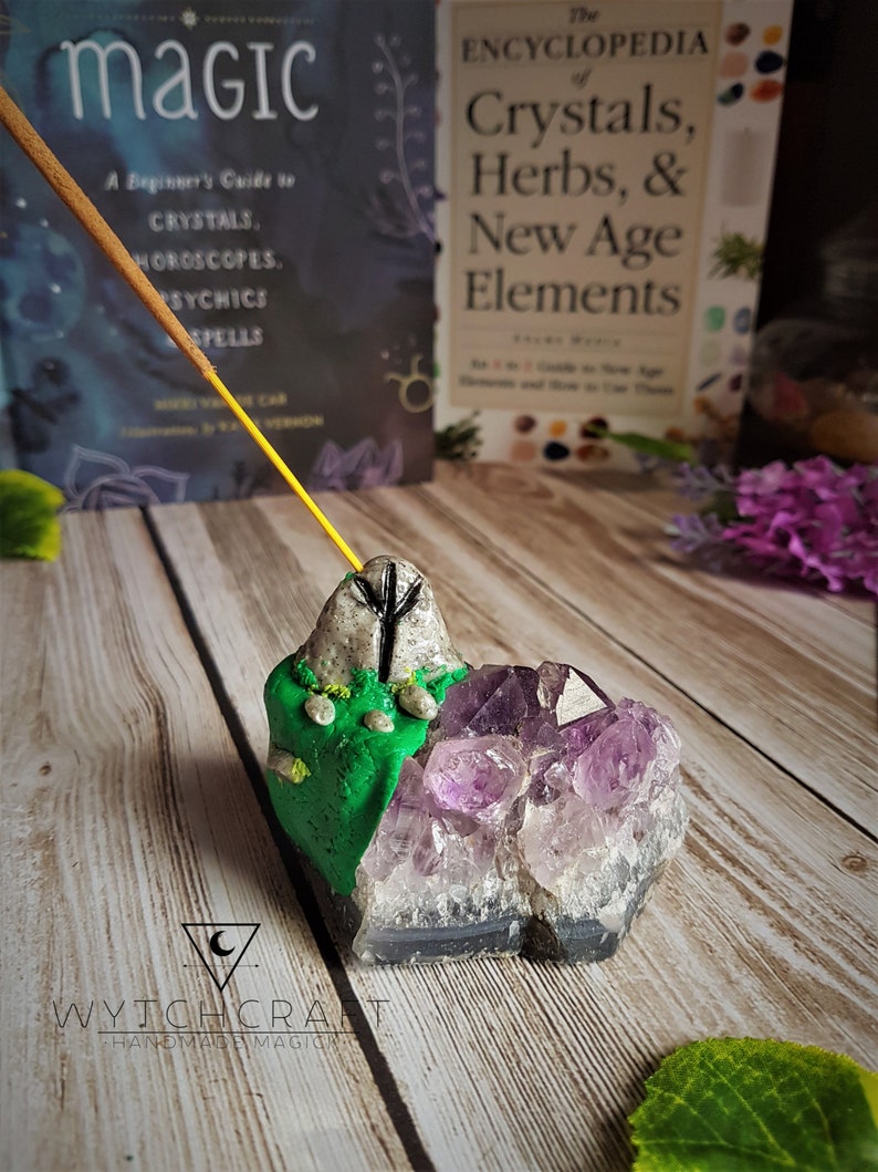 Crystal Incense Holder Altar Tools Amethyst Cluster Incense Burner Witchcraft Supply Algiz Rune Amethyst Incense Holder