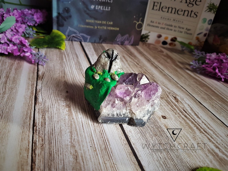 Crystal Incense Holder Altar Tools Amethyst Cluster Incense Burner Witchcraft Supply Algiz Rune Amethyst Incense Holder
