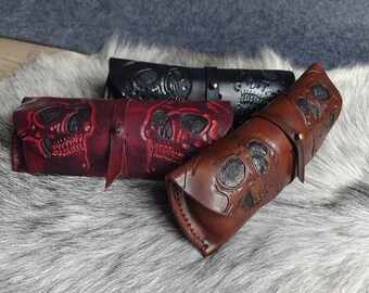 Gothic Biker glasses case made of genuine leather with skull also for XXL glasses. In red black or brown