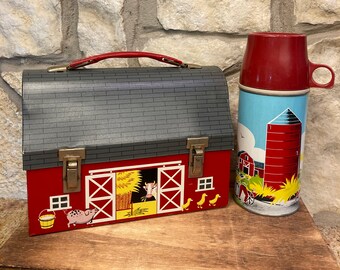 barn lunch box with silo thermos