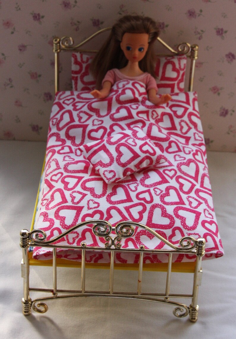 dolls beds