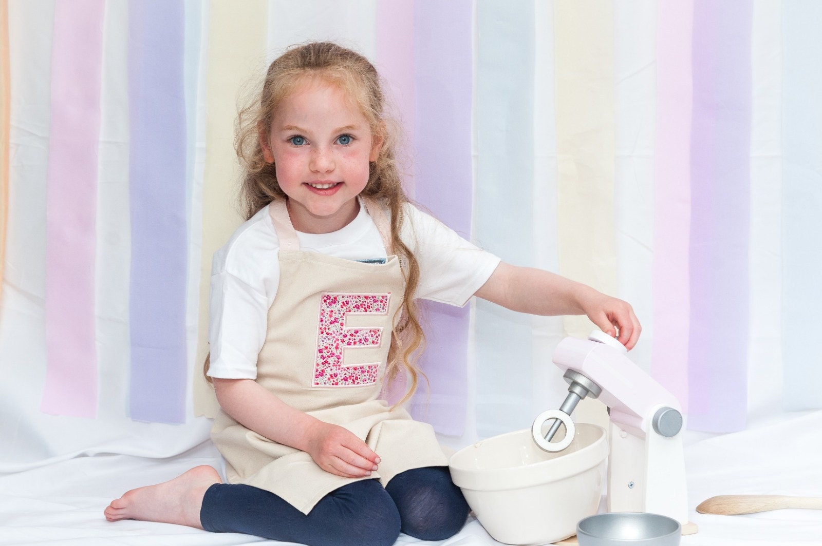 fangyunri Kids Apron with Pocket for Girls Unicorn Rainbow 6-12 Pink Child  Art Smock Kitchen Bib Waterproof Toddler Chef Apron Adjustable Neck Strap