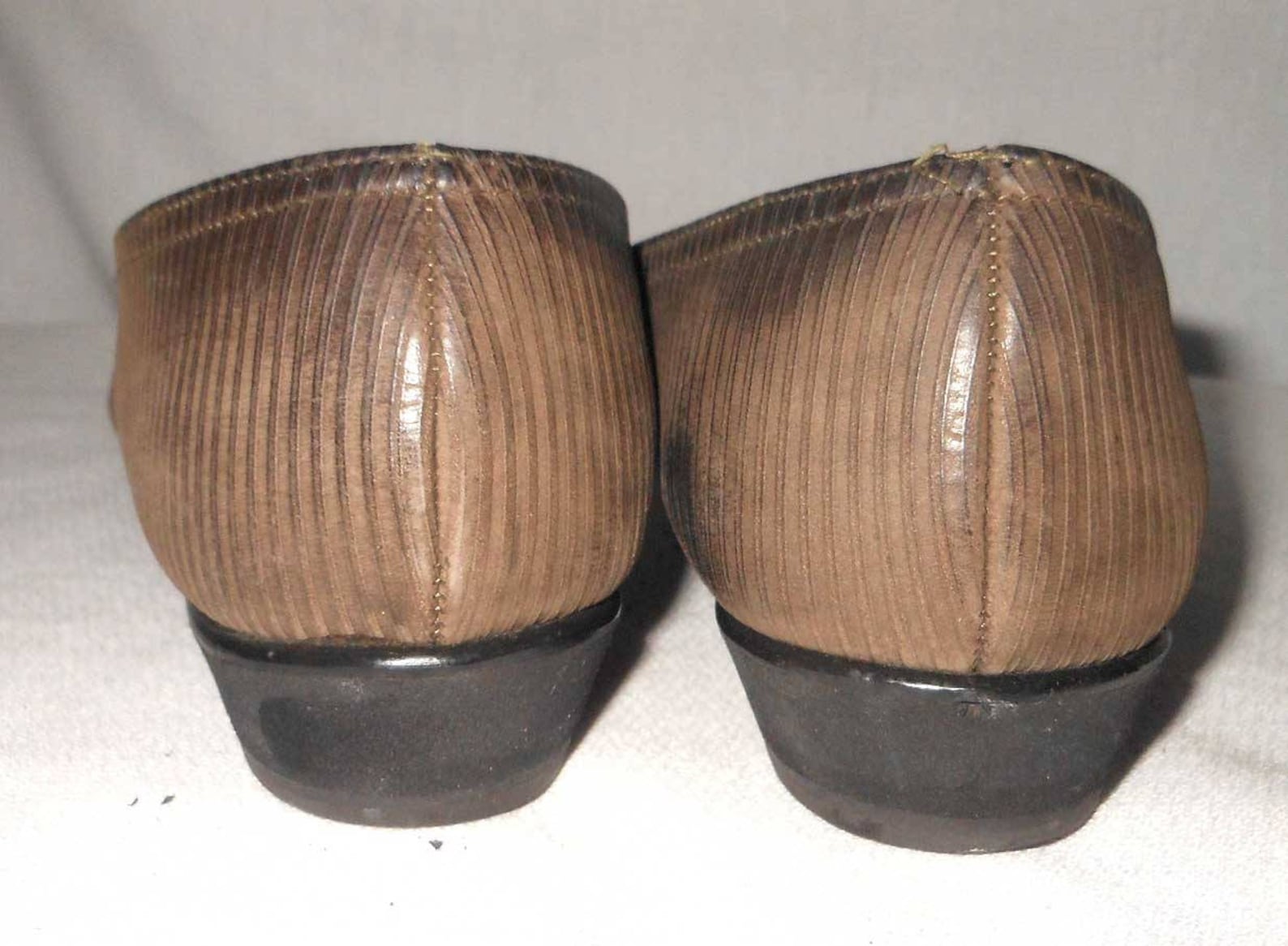wedge flats salvatore ferragamo pumps ribbed brown leather ballet pointy 9 3a woman shoes