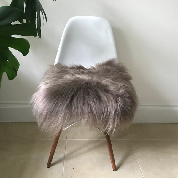 Coussins d'assise en peau de mouton, coussins de chaise islandais, tannage écologique 100 % naturel, 50 x 50 cm - Taupe