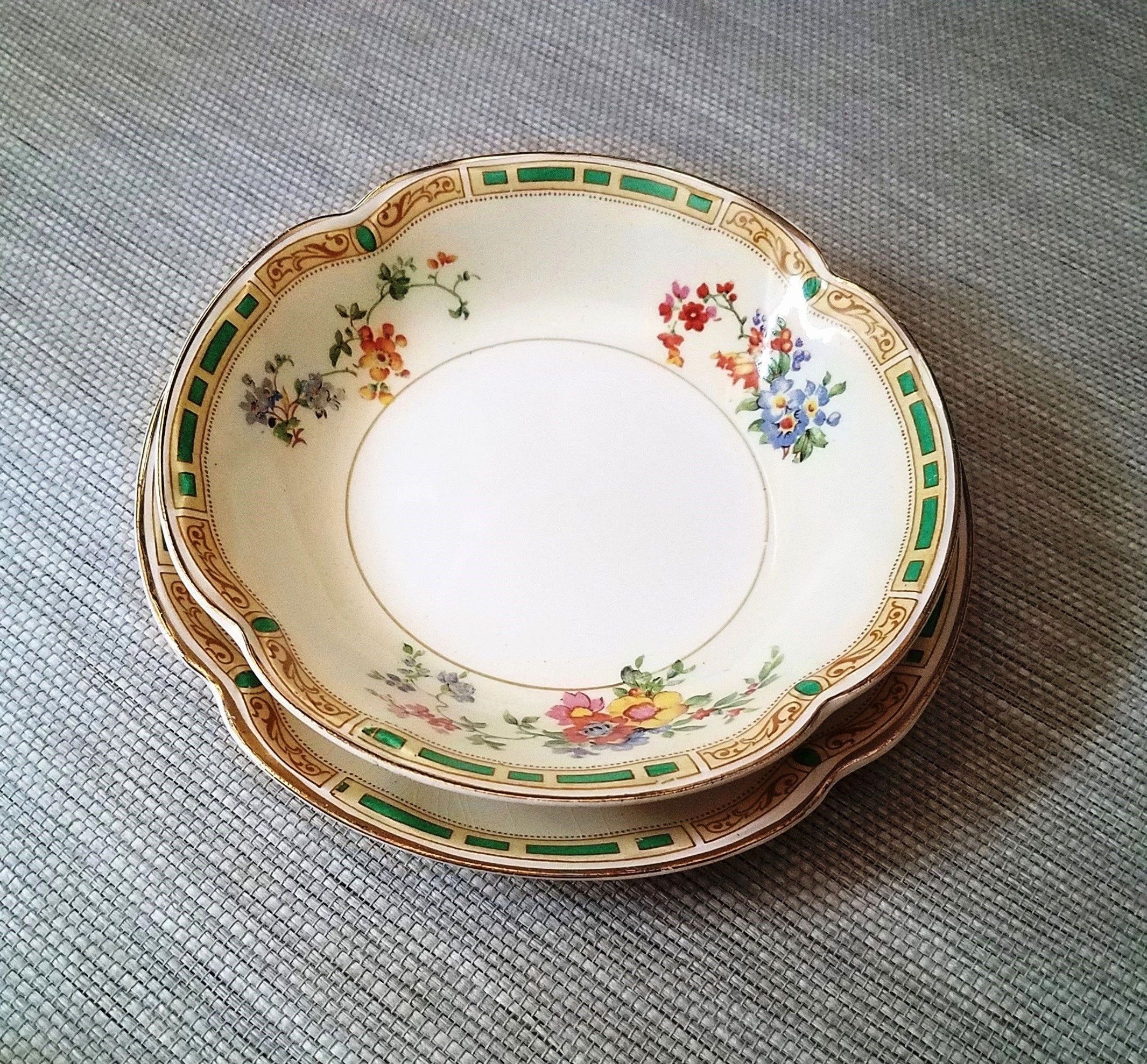 Johnson Bros Pareek China ROMANCE Pattern Fruit/Dessert Etsy