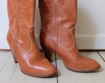 Vintage Cowgirl Boots in Chesnut Brown Leather With Contrast Stitching + High Heel