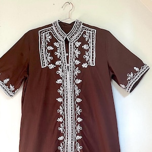 Vintage Embroidered Kaftan in Rich Coffee Brown + White
