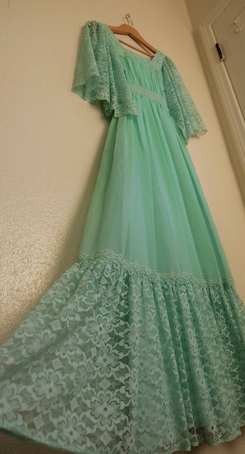 Prairie Style Vintage Prom Dresses