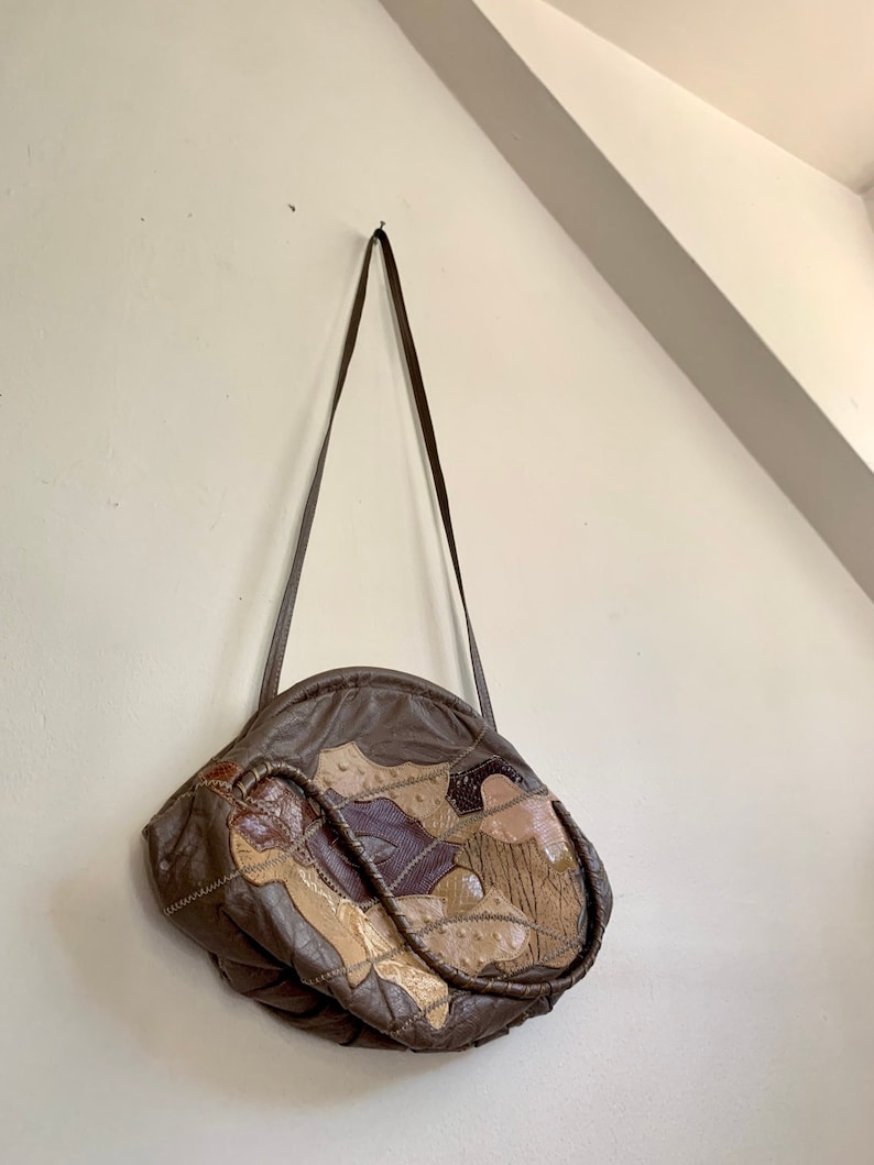 1980s Statement Vintage Handbag With Crossbody Styling in Textured Leathers