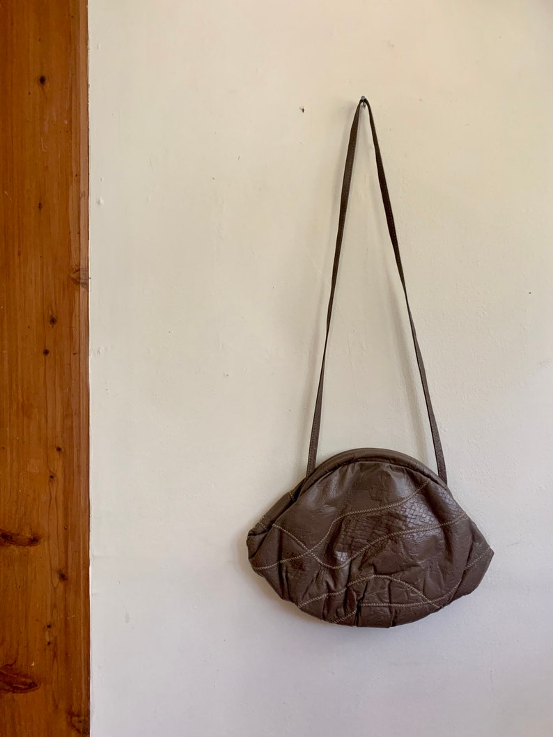 1980s Statement Vintage Handbag With Crossbody Styling in Textured Leathers