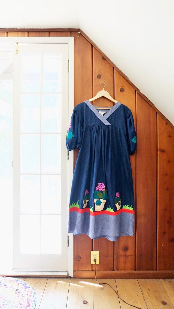 Vintage Dress in Color Blocked Denim With Flowerpot Appliqu: One-of-a-kind  Statement Vintage - Etsy