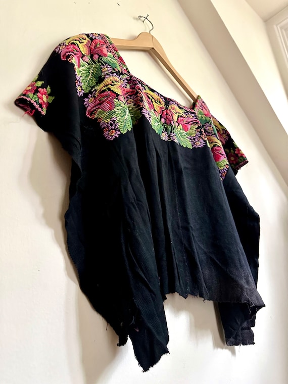 Vintage Handmade Huipil Top | Hand Embroidered To… - image 2