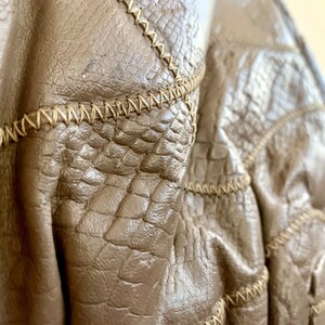 1980s Statement Vintage Handbag With Crossbody Styling in Textured Leathers