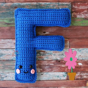 Patrón de Ganchillo Letra F, Patrón Amigurumi Letra F, Patrón de Ganchillo Alfabeto, Abrazo Letra F Kawaii, Abrazo Letra F, Patrón Letra F
