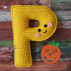 Patrón de crochet con la letra P, patrón de amigurumi con la letra P, patrón de crochet con el alfabeto, patrón de amigurumi con el alfabeto, muñeco de trapo con la letra P, letra P