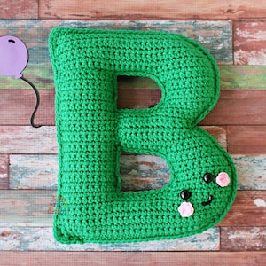 Patrón de crochet con la letra B, patrón de amigurumi con la letra B, patrón de crochet con el alfabeto, patrón de amigurumi con el alfabeto, muñeca de trapo con la letra B, letra B