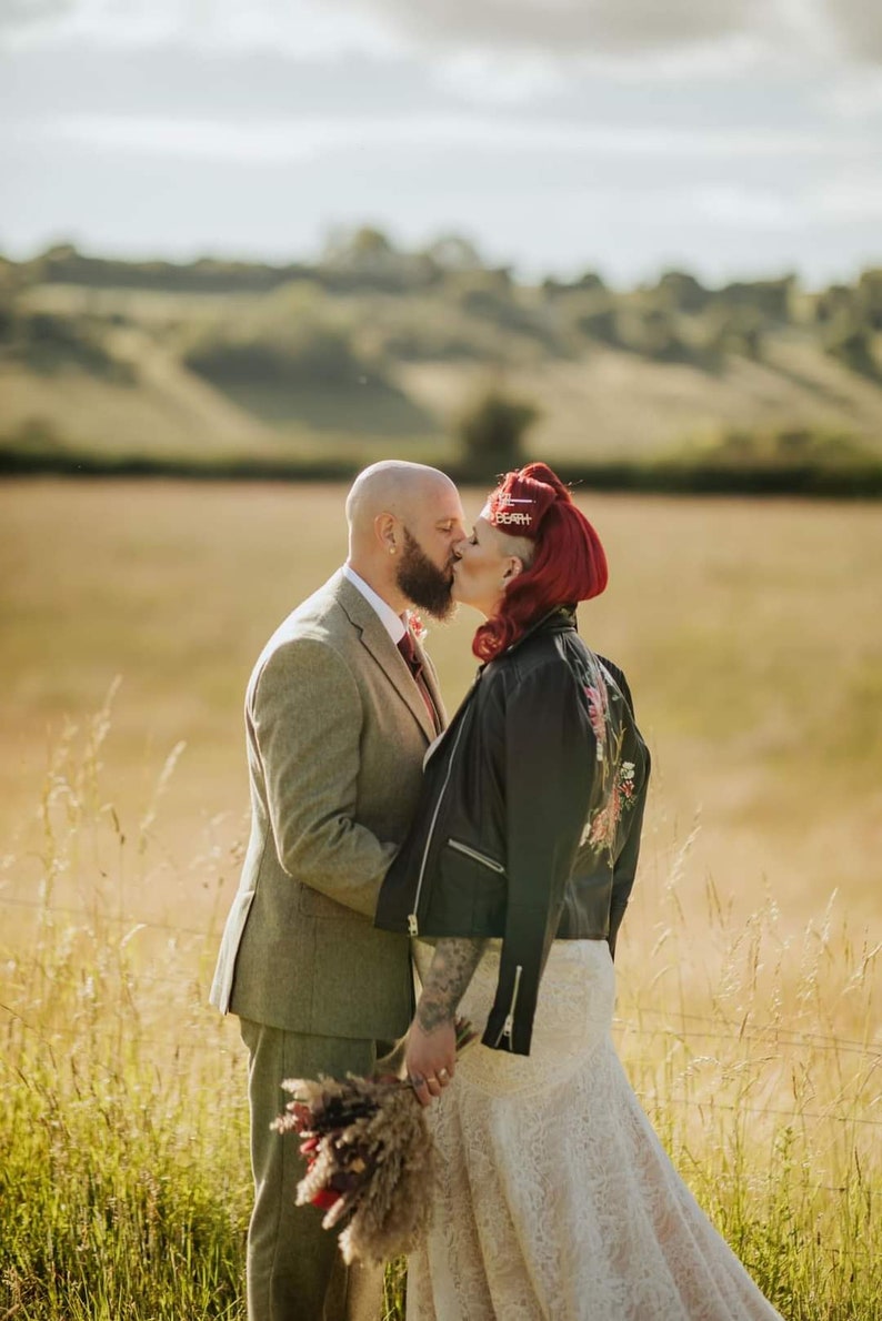 Custom painted wedding jacket, handpainted bride jacket image 2