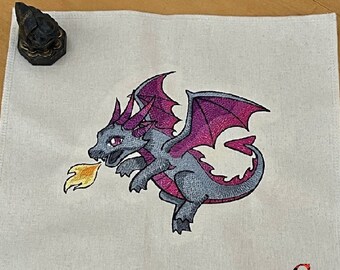 Enchanted Baby Dragon Brodé Cousu sur Patch | | faits à la main | de la Renaissance | médiévale | de larping | canvas Patch | du drapeau de la tente Décor de sac fourre-tout