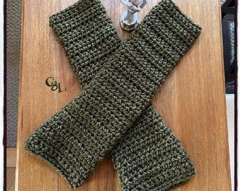 Joshua Tree Green Bulky Highland Inspired Arm Warmers | One Pair | Handmade | Gaming | Texting | Optional Thumb Hole | Larping