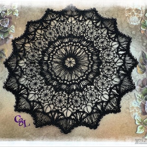 Stor spetsduk i invecklad webbdesign: Svart eller Cabernet, FSL, Utsmyckning, Halloweendekor, Dagböcker, Scrapbooks, Ephemera