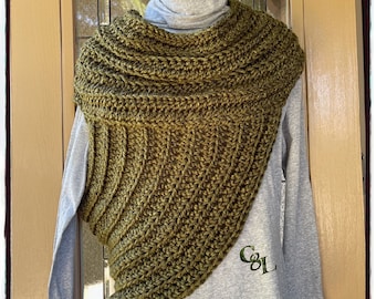 Joshua Tree Bulky Green Cross Body Cowl | Renaissance | Medieval | Handmade | Crochet | Period Clothing | Larping | Ready to Ship