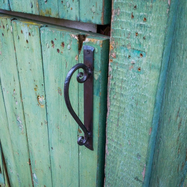 Hand forged extra large scrolling barn door handle, door pull