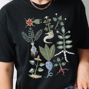 Medieval Herbal Witchcore Graphic Tee for History Lovers, Vintage Botanical Plants Shirt, Aesthetic Unisex T-Shirt, Dark Academia Top