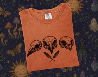 Gothic Bird Skull Shirt with Tattoo Style Print Y2K Vintage Metal Punk Tee Featuring Woodcut Stamp Design for Alt Aesthetic Lovers