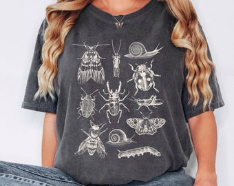 Dark Academia Bug Tee Insect Study Graphic Shirt Vintage Entomology T-Shirt Fairycore Nature Lover Top Moth Beetle Snail Aesthetic Gift